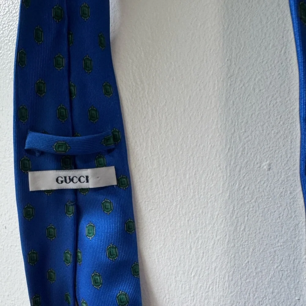 Gucci Necktie Tie 100% Silk Blue and Green Patterned Men’s